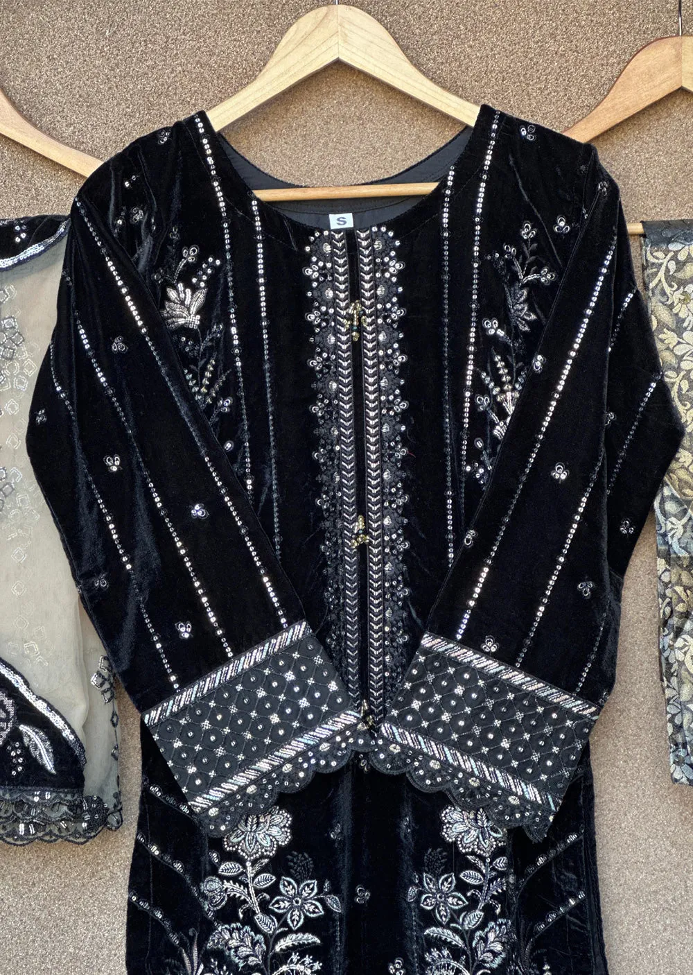 UJK-03 - Black - Readymade - Florine Velvet Suit 2025