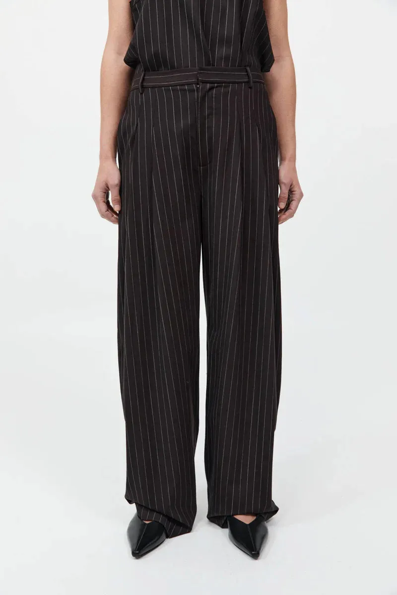 WOOL PINSTRIPE TAPERED PANTS