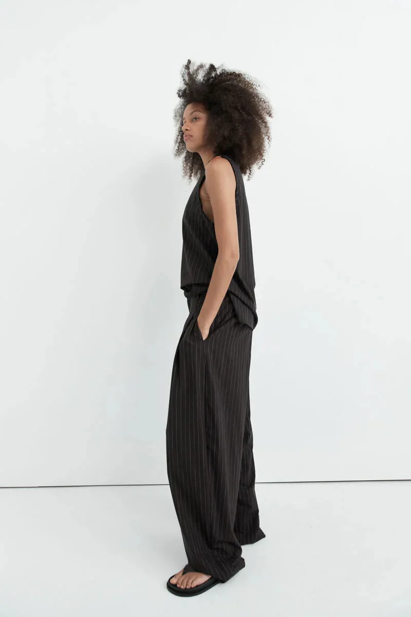 WOOL PINSTRIPE TAPERED PANTS