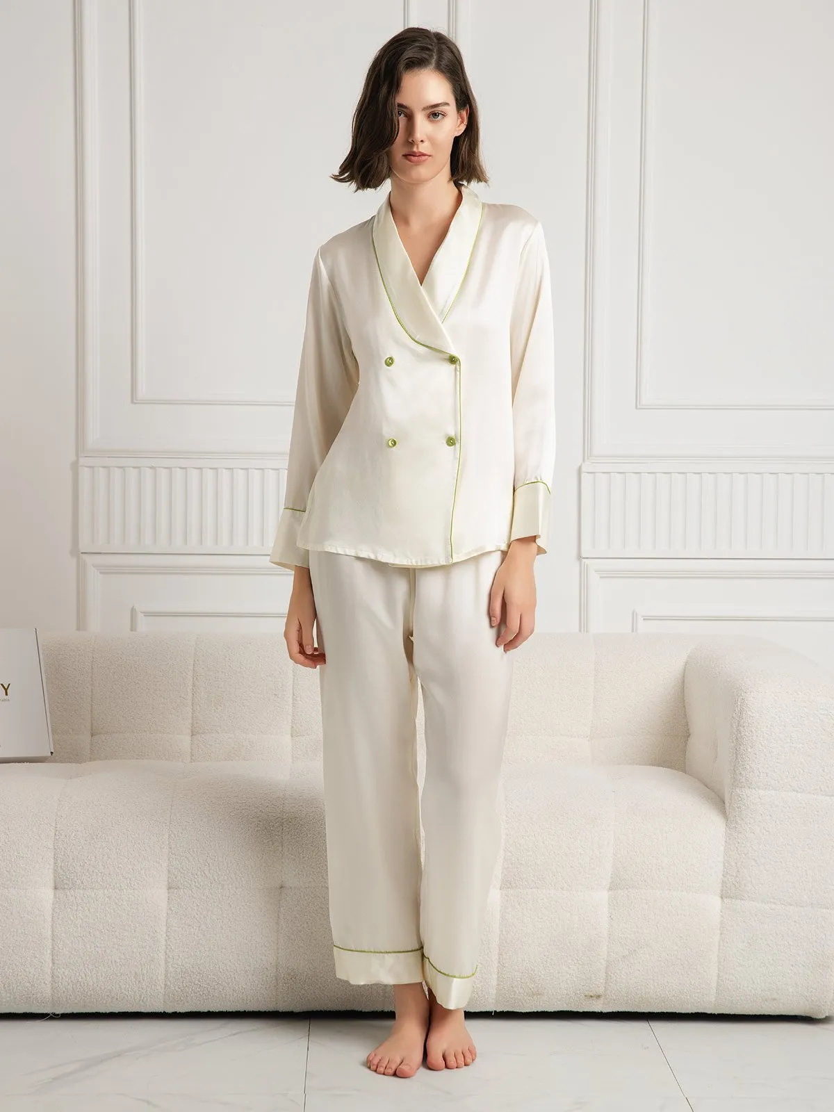Zuivere Zijde Pyjama Set met Lange Mouwen en Binding Afwerking